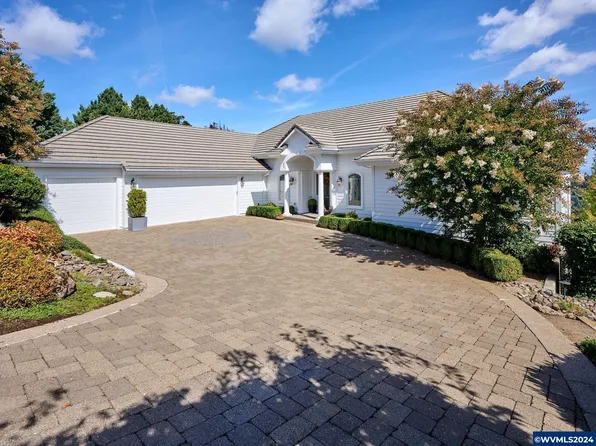2375 Crestmont Cir S, Salem, OR 97302