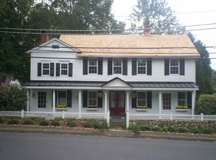 498 Flax Hill Rd, Norwalk, CT 06854