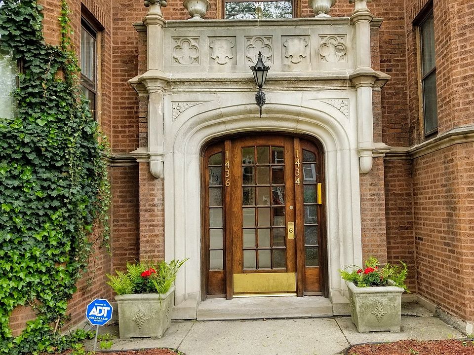 1st image of 1434 W Pratt Blvd #1E
