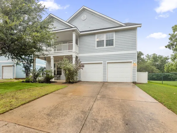 1750 Davisville Dr, Aubrey, TX 76227