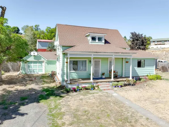 451 N Spruce St, Genesee, ID 83832