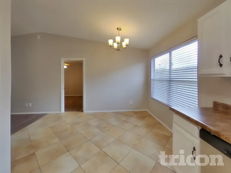630 E Jensen St #122 — Photo 6