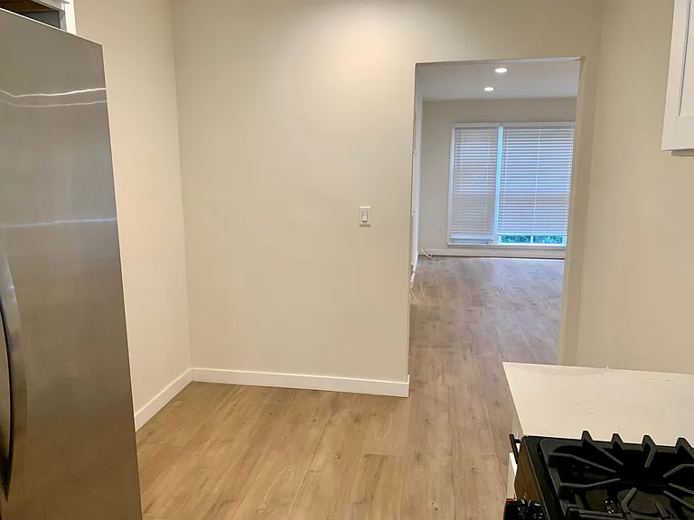 Maple Dr Apartments — Photo 4