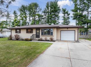 318 Rowe St, Stoughton, WI 53589