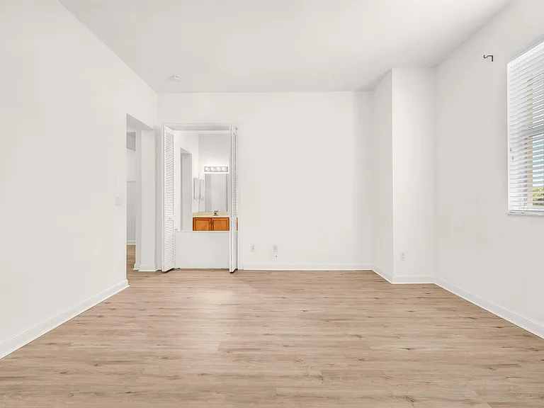669 Pacific Grove Dr #2 — Photo 15