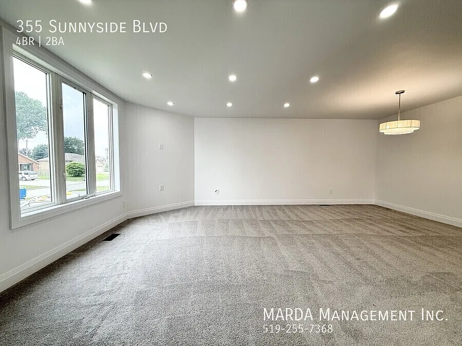 Beautiful Newly Renovated 4 Bed/2 Bath Home In Lasalle + Utilities — Photo 4