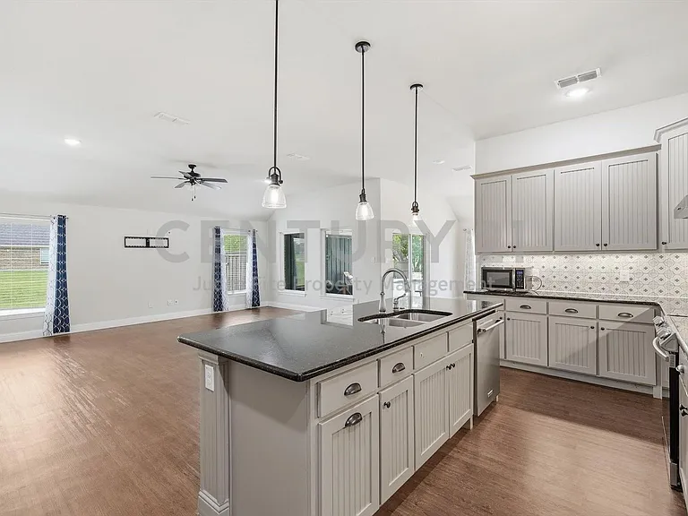5013 Diamond Dr — Photo 15