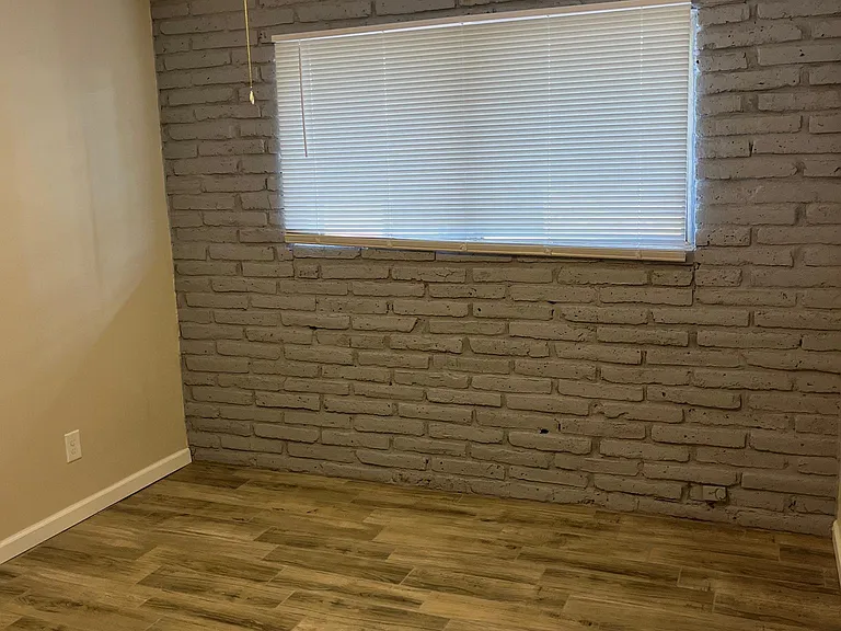 3509 S Avenue A #10 — Photo 4