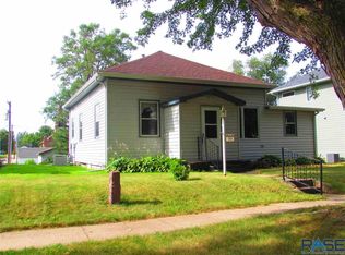709 4th St, Garretson, SD 57030