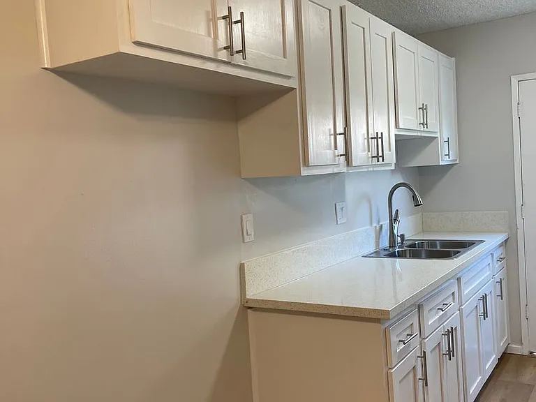 Stone Gate Apartments — Photo 82