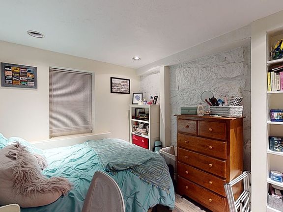2nd image of 95 Prince St APT 4