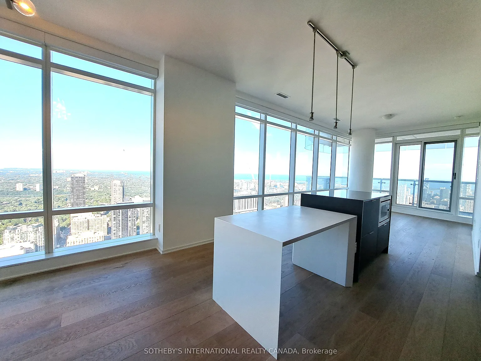 3 bed, $4,800 — Photo 2