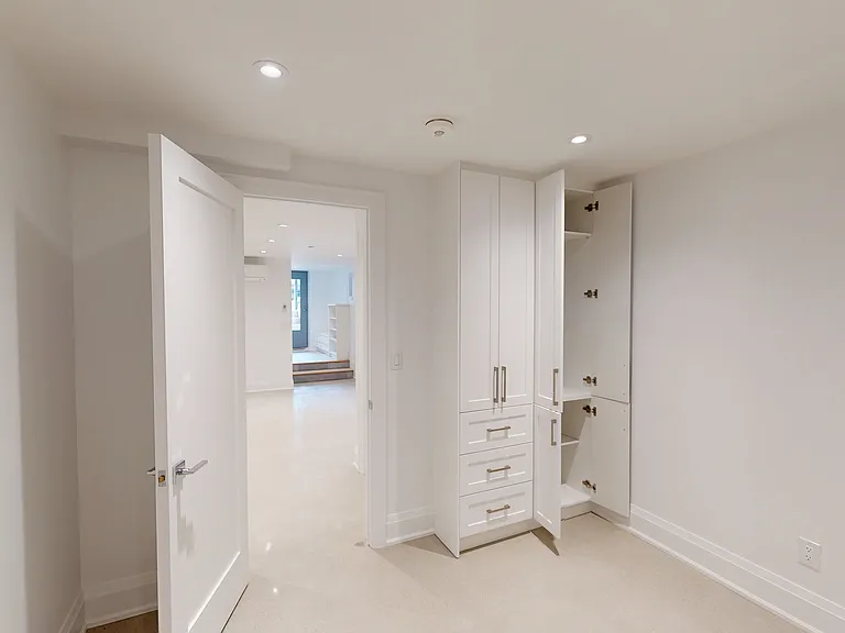 47 Dewson St #4 — Photo 8