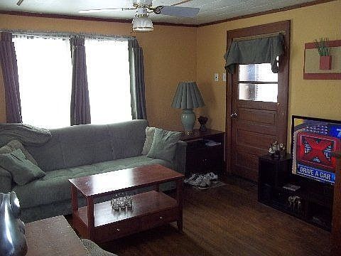2nd image of 1317 Brooke Rd