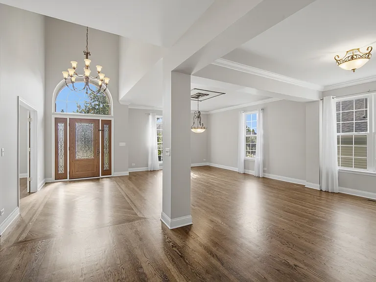5280 Burnham St — Photo 3