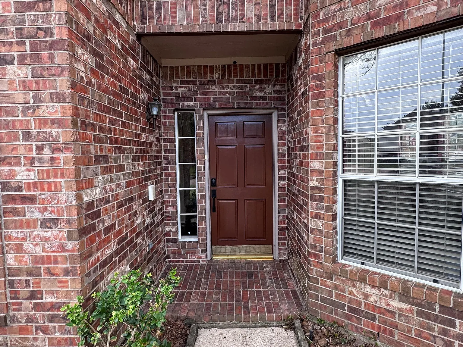 4 bed, 3.5 bath, 3424 sqft, $2,700 — Photo 3