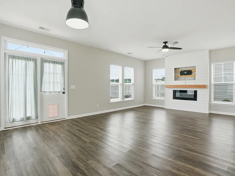 75 Pomona Cir — Photo 7