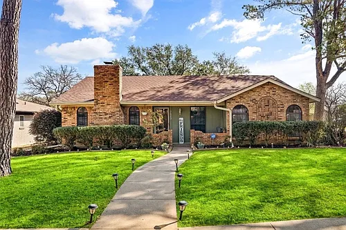 2623 Nelwin Pl Photo 1