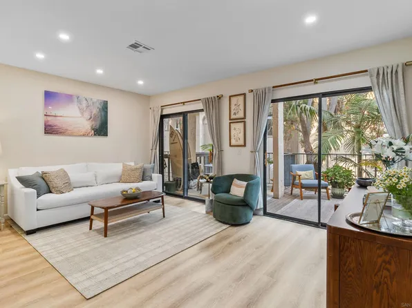 2383 Altisma Way Unit B, Carlsbad, CA 92009