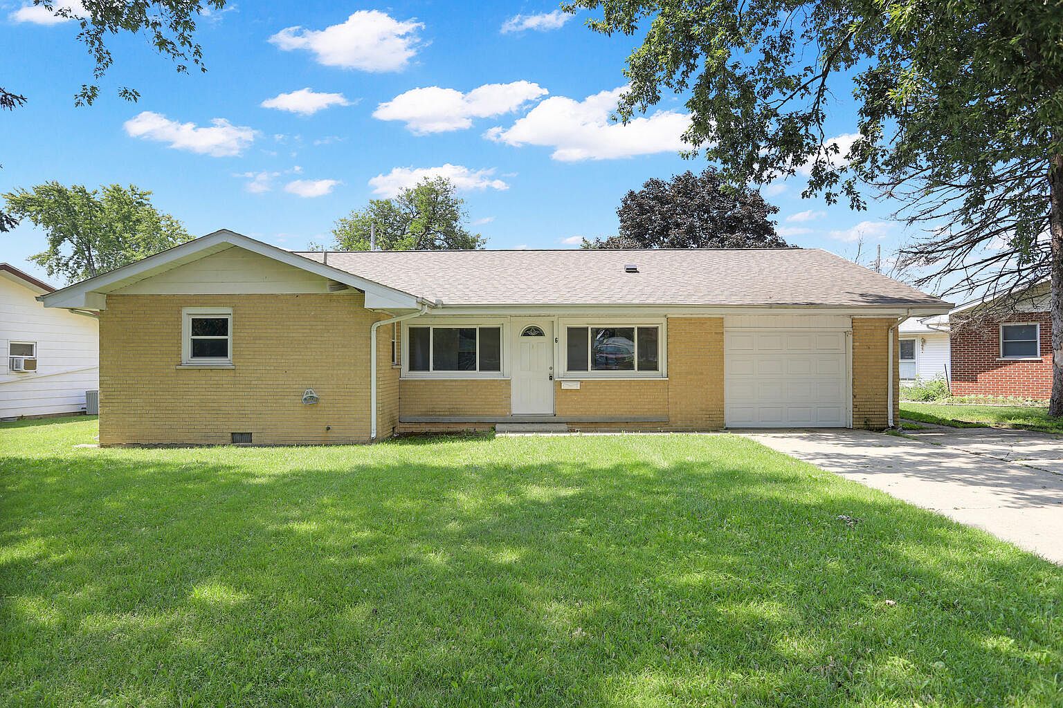 6 Lane Dr, Paxton, IL 60957 Zillow