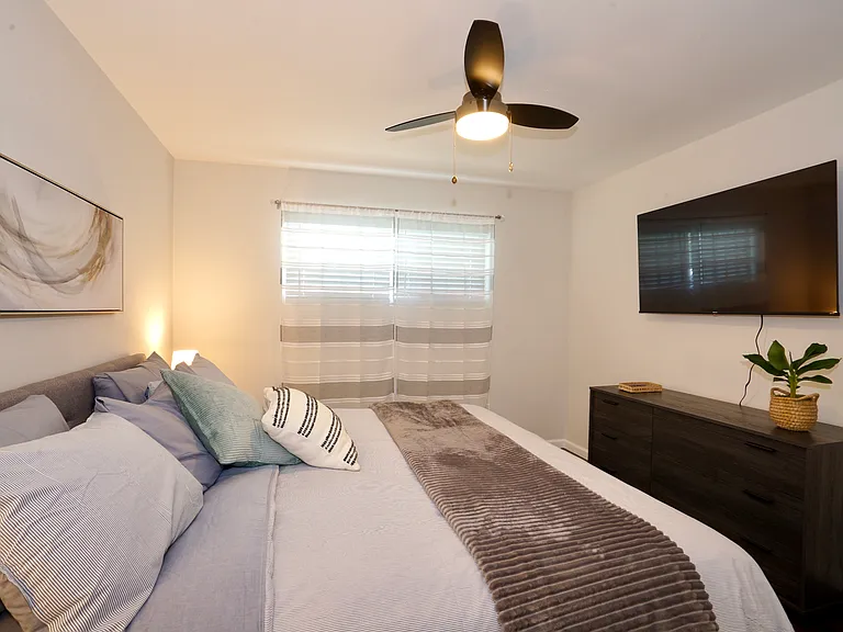 2754 Nye St — Photo 7