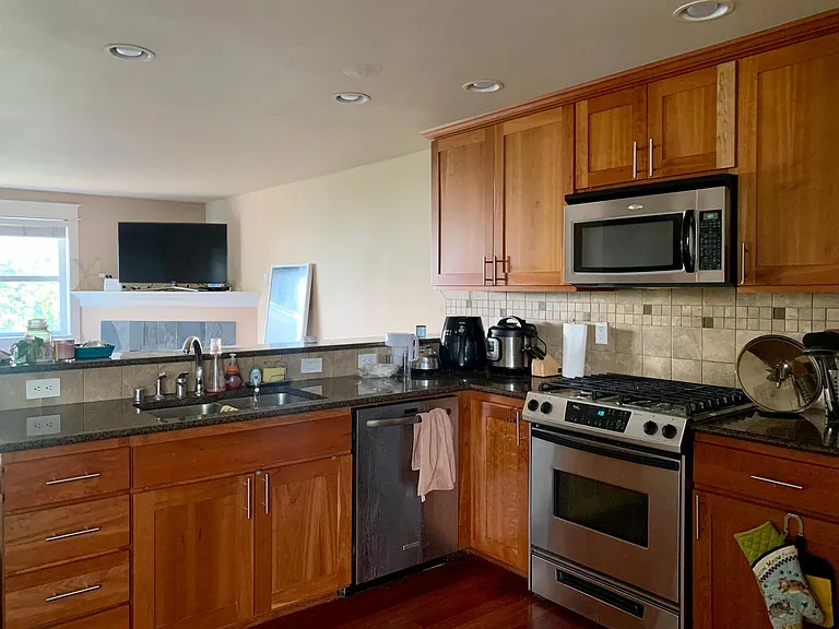 1406 N 55th St — Photo 3