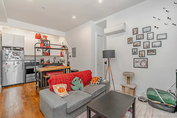 Rented by Reavis | media 2