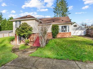 527 Nevada Dr, Longview, WA 98632