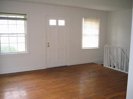 2nd image of 4601 Elkins Ave #A