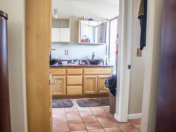 3rd image of 65 Peppertree Ln