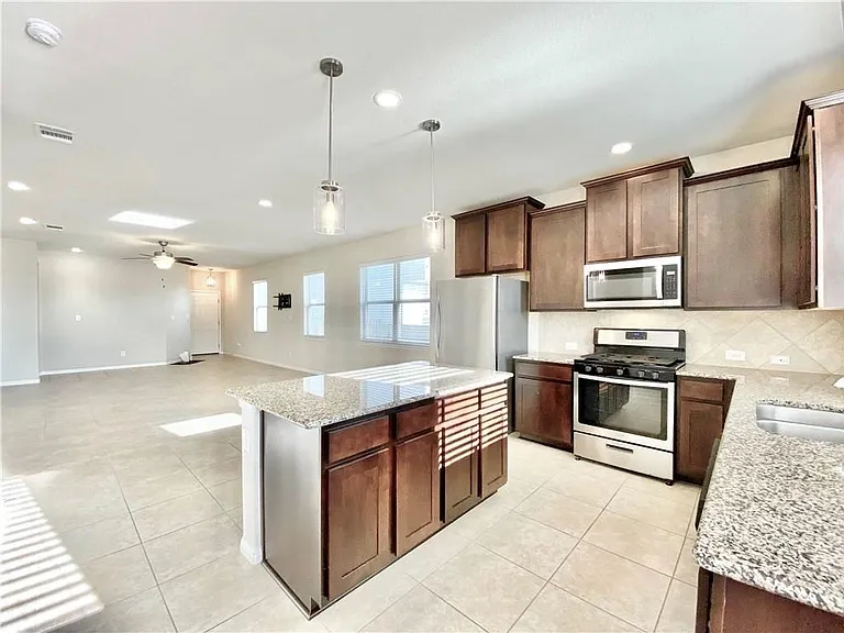 148 Shearwater Ln — Photo 3
