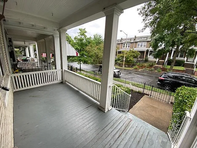1524 D St NE — Photo 4