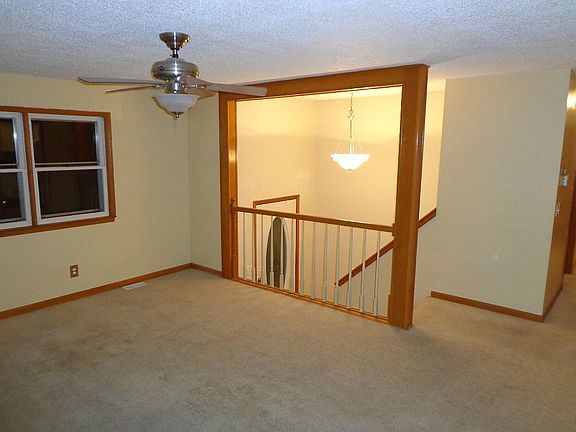 entry / living room