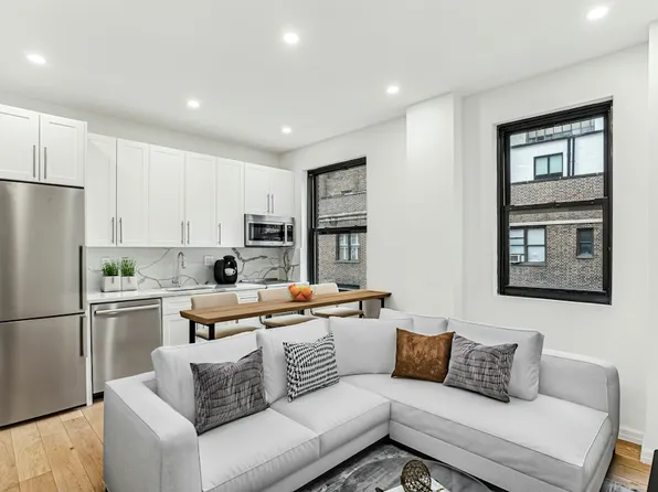 160 East 48th Street image 1 of 13