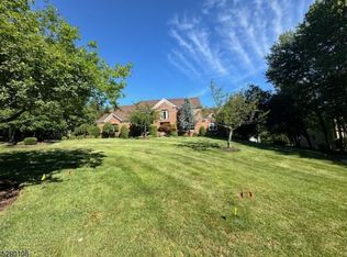 6 Heath Dr, Bridgewater, NJ 08807