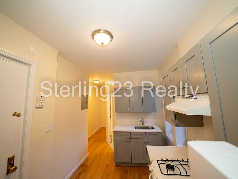 23-90 29th St #10 — Photo 5
