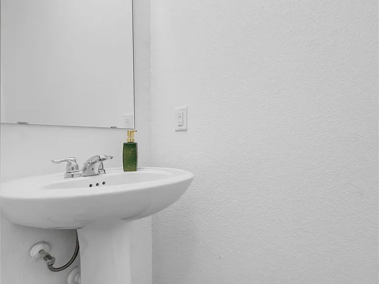 100 Wind Flower Ln — Photo 21