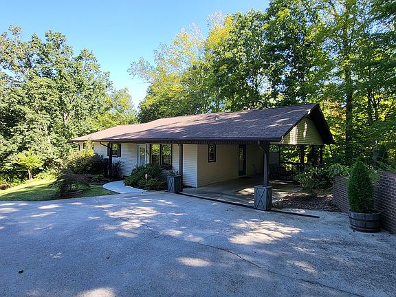 3rd image of 250 Briarcliff Ln