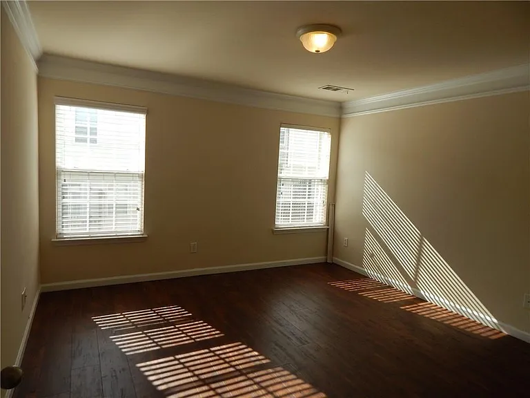 2199 Landing Walk Dr — Photo 34