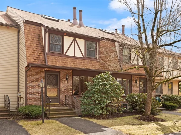 41-E41 Scotty Hollow Dr #E41, North Chelmsford, MA 01863