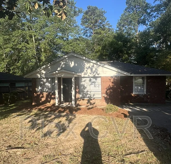 3111 Urban Ave — Photo 1