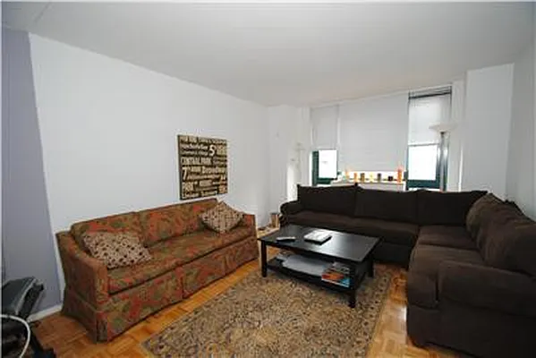 Rented by Buchbinder & Warren | media 17