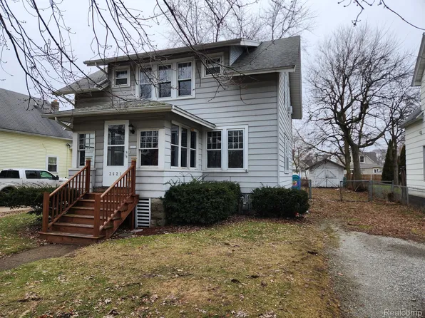 2621 Peavey St, Port Huron, MI 48060