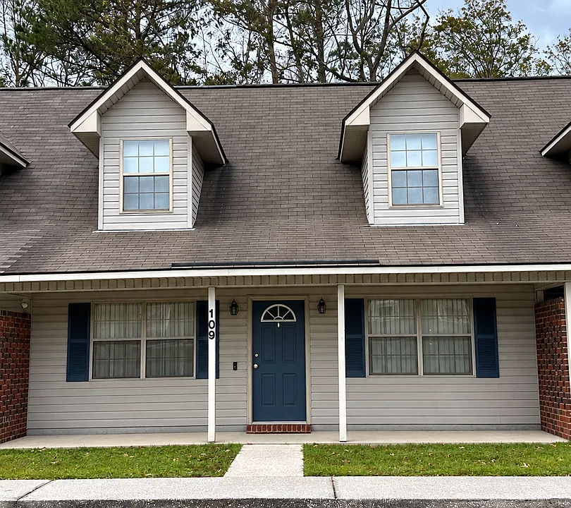 109 Towne Park Dr