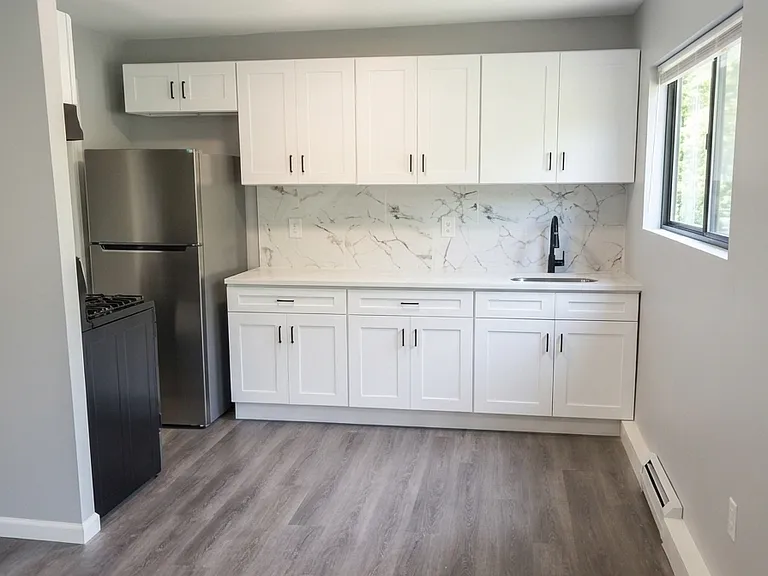 Bloomfield Gardens Apartments — Photo 5