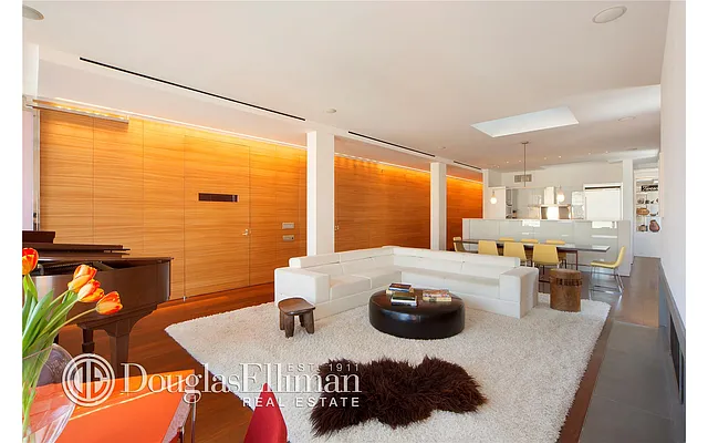 Sold by Douglas Elliman | media 22