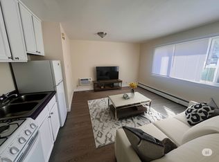 950 N 20th St #2, Milwaukee, WI 53233