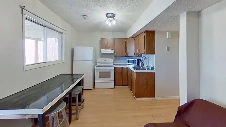 1 bed, 1.0 bath, $1,250 — Photo 2