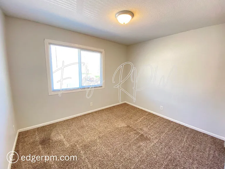 1115-1120 Doreen Ct — Photo 12