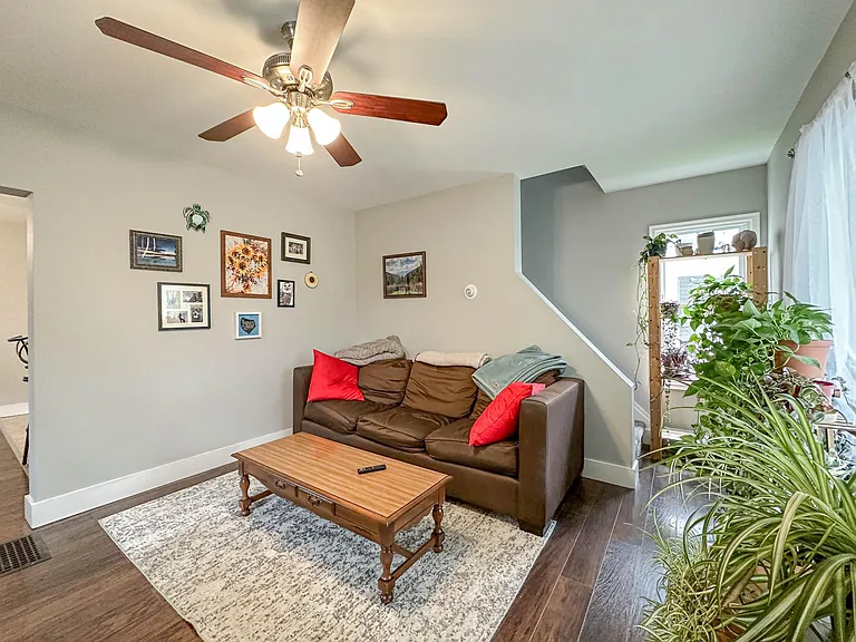 662 Southwood Ave — Photo 3